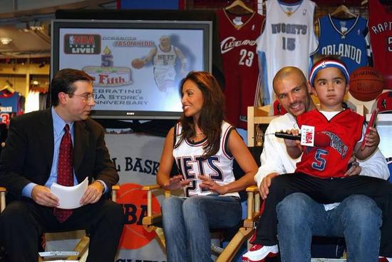 “开云电竞官网”《萌宠特工队》高能“完美合作”海报上线!1115宠物勇破“谜案”(图1) 开云电竞官网