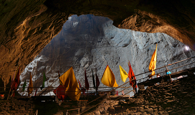 乔纳森·拉森自传改编安德鲁·加菲尔德片场骑车_开云电竞官网(图1) 开云电竞官网