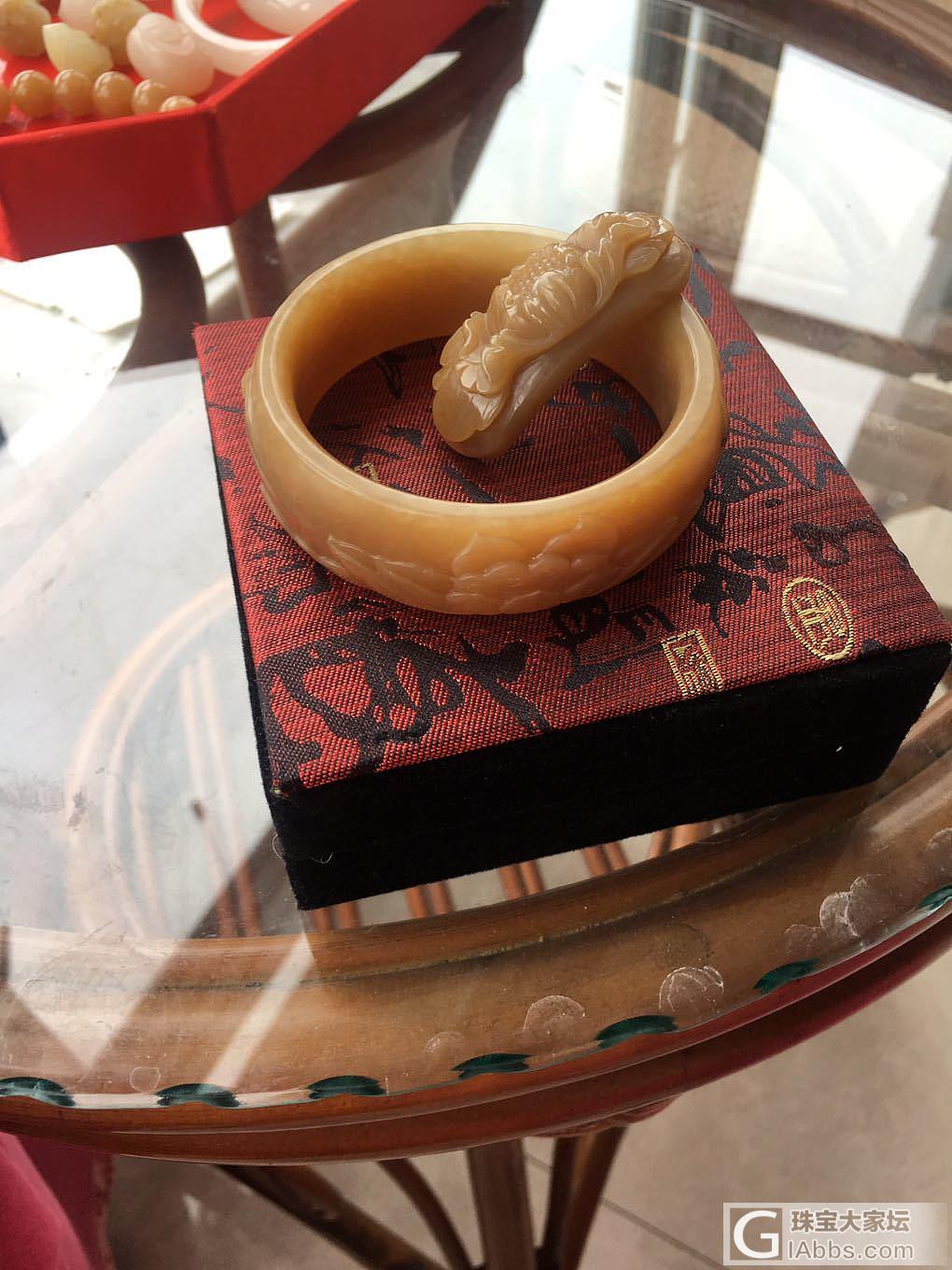 《鲨海逃生》首日票房表现抢眼 群鲨来袭颠覆想象获赞无数:开云电竞官网(图1) 开云电竞官网